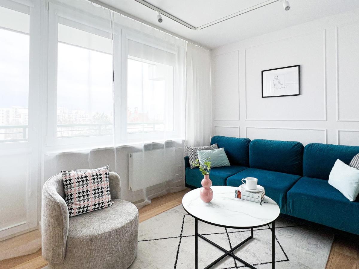 Stylowy Apartament Przy Metrze Warsaw Exterior photo